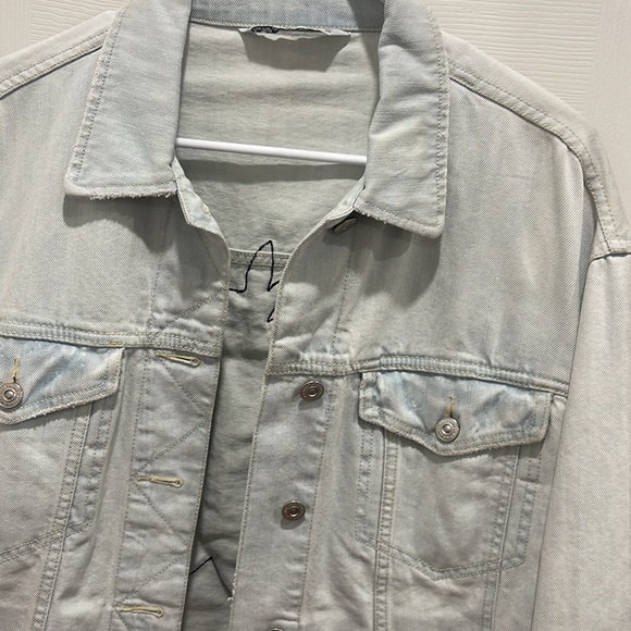 Zara denim jacket with fruits embroidered - Picture 4 of 4